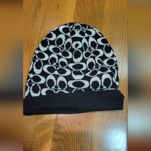 Coach women's winter knitted hat